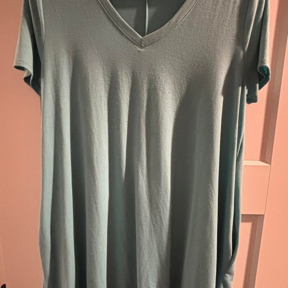 Zenana V-Neck‎ Aqua Blue Short Sleeve Tunic Tee